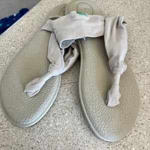 Sanuk women’s sandals